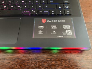 MSI GE66 12UHS: light bar from above