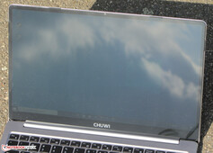 Using the LapBook Pro outdoors on a summer’s day in direct sunlight