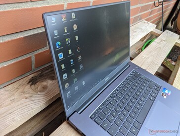 Honor MagicBook 15 - Outdoor use