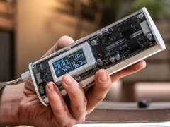 The Shargeek 170 power bank features a 24,000 mAh capacity (Image source: Sharge)