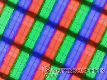 Sharp and uniform RGB subpixel array