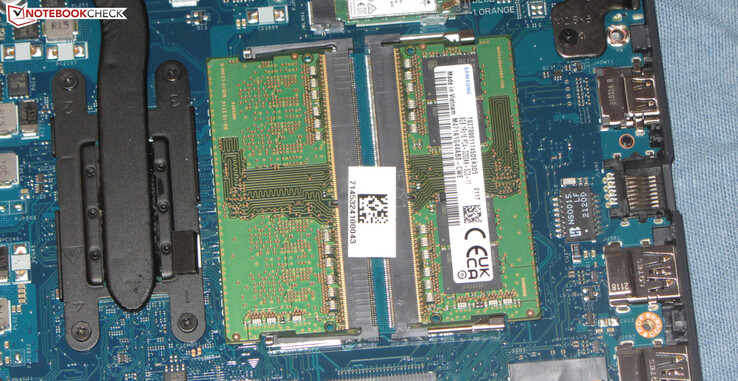 RAM runs in dual-channel mode.