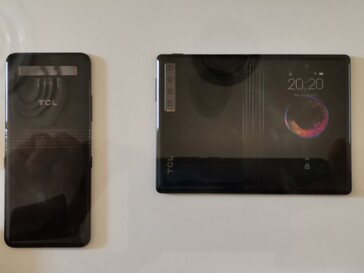 Some more snaps of the TCL foldable prototypes. (Source: TCL)