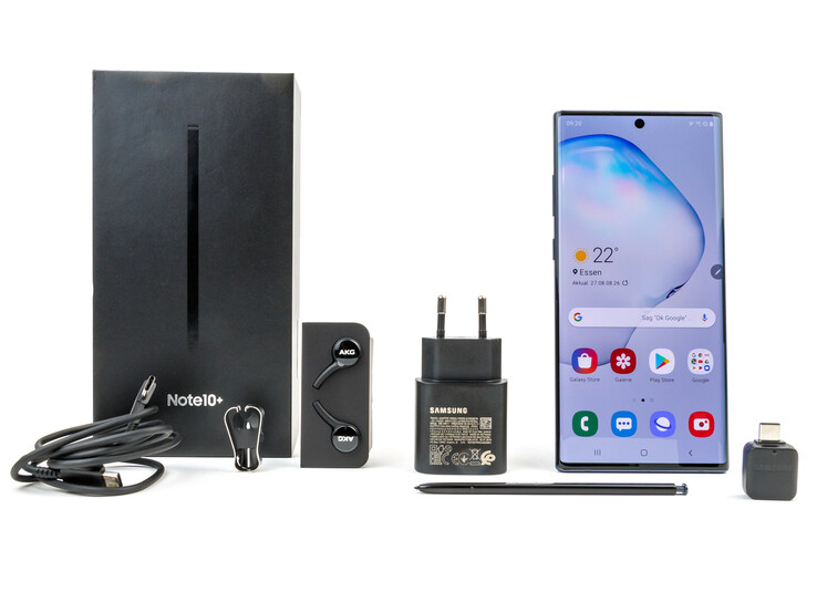 A look at the Galaxy Note 10+ and its bundled accessories