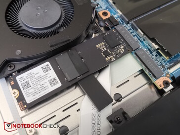 2 SSD slots, one of which is free