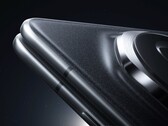 Even when folded, the Honor Magic V3 is only 9.2 millimeters thick. (Image source: Honor)