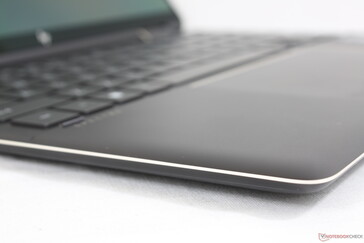 hp spectre 2022 review Rounded edges and corners to contrast the sharper 2020 design