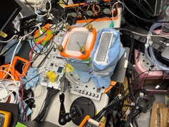 The Gigabyte Z890 Aorus Tachyon ICE motherboard sets overclocking record (Image source: HWBOT)