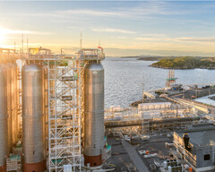 Northern Lights CO2 storage tanks (Image: Northern Lights / Svein Ove Søreide)