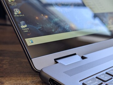 Edge-to-edge glass protection