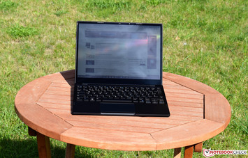 The Dell Latitude 7285 in the sun