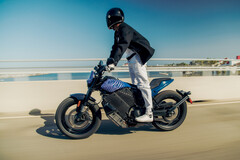 Despite the odd mix of performance and range, the S2 Del Mar does have unique styling to set it apart. (Image source: LiveWire)