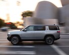 A picture of the 2027 Rivian R1S