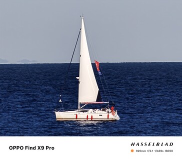 Oppo Find X9 Pro: 40x zoom with external lens.