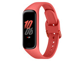 Samsung Galaxy Fit2 fitness tracker in the review: Better than its predecessor and significantly cheaper.