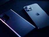 Almost one in two smartphones sold comes from Apple or Samsung.