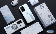 The Black Shark 5 arrives with the Snapdragon 870, a version of the Snapdragon 865. (Image source: Xiaomi)