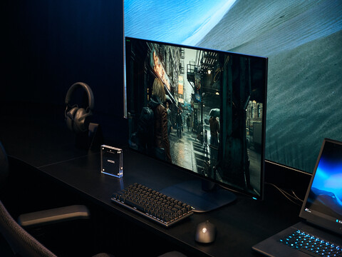 Alienware’s new $699 AW3226Q 32-inch 4K QD-OLED monitor on display at IFA 2026!