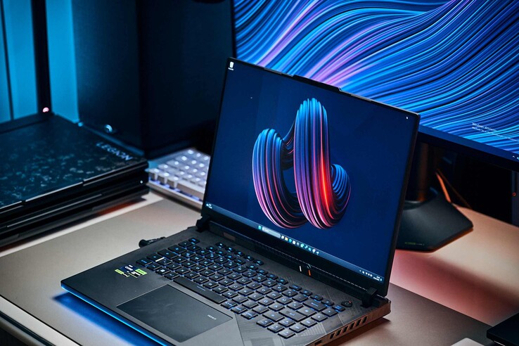 The ROG Strix Scar 16 does not hold back its gaming vibe.