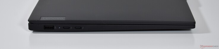 left: USB-A 3.2 Gen 1, 2x Thunderbolt 4