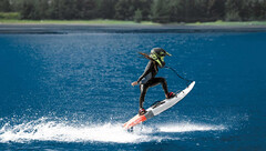 The Cyrusher Thunders e-surfboard has a 10 kW peak power motor. (Image source: Cyrusher)