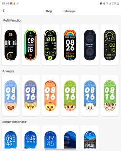 Xiaomi Smart Band 7 with many watchfaces