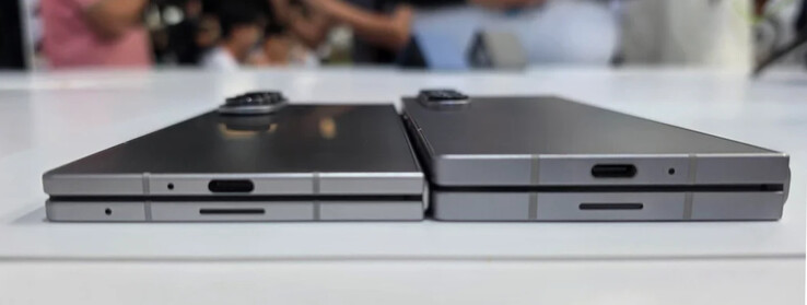 The Galaxy Z Fold7 next to the Galaxy Z Fold6, from left to right. (Image source: u/FragmentedChicken)