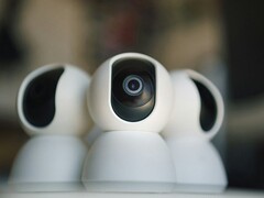 HyperOS is expected to able to detect hidden cameras in future. (Symbolic image, image source: Jakub Żerdzicki)