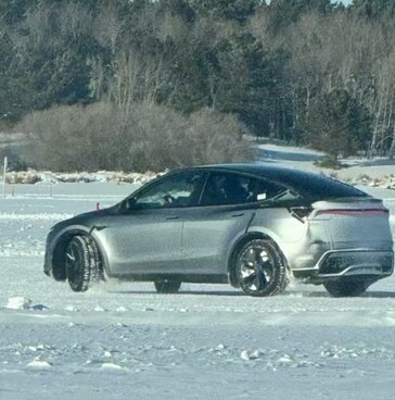 2025 Model Y Juniper sides