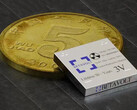 A micro nuclear reactor smaller than a coin. (Image Source: Betavolt)