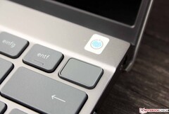 Power key with integrated fingerprint reader