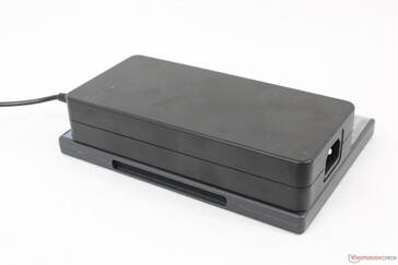The 280 W power brick is large at 18 x 8.5 x 3.5 cm