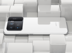 The Xiaomi Mi 11 Ultra will be available in two colours. (Image source: Xiaomi)