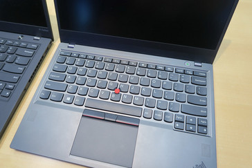 Smaller keyboard and speakers in the palmrest (picture-source: japanese.engadget.com)