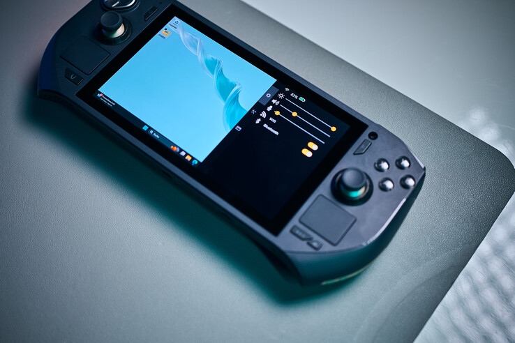The overlay is functional but not without problems.