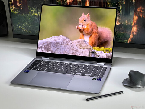 Samsung Galaxy Book5 Pro 360 laptop review - The large OLED convertible benefits from Intel Lunar Lake
