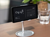 The Onyx BOOX Palma is a compact and lightweight E-reader. (Image source: Onyx)