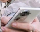 A "Reno11" smartphone in the wild(?). (Source: Digital Chat Station via Weibo)