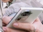 A "Reno11" smartphone in the wild(?). (Source: Digital Chat Station via Weibo)