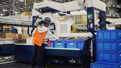 Amazon's fulfillment center. (Image source: Amazon)