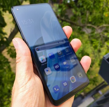 Test Oppo Reno8 Lite 5G smartphone