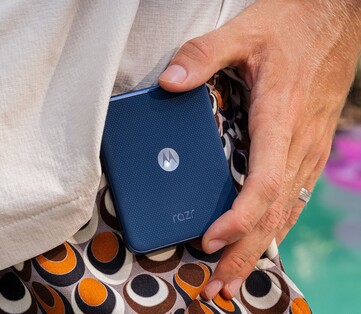 The Motorola Razr in Pantone Gibraltar Sea. (Image source: Motorola)