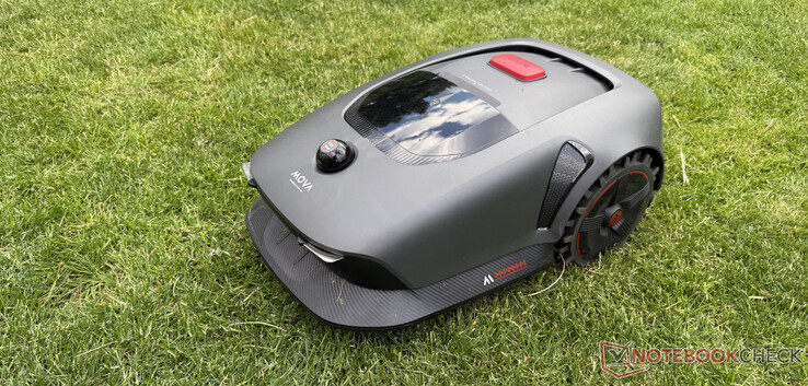Mova 1000 mowing