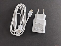 Samsung Galaxy Book Go - power supply