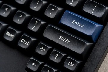 The Enter key is blue, as it was on older Lenovo/IBM ThinkPads. (picture-source: TEX)