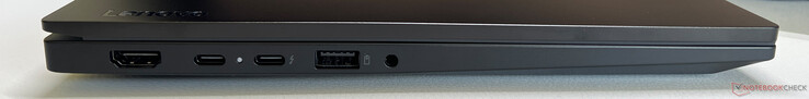 Left: HDMI 2.0, USB-C 3.2 Gen 2 (20 GBit/s, DisplayPort 1.4, Power Delivery 3.1), USB-C 4.0 with Thunderbolt 4 (40 GBit/s, DisplayPort 2.1a, Power Delivery 3.1), USB-A 3.2 Gen 1 (5 GBit/s, powered), 3.5 mm audio