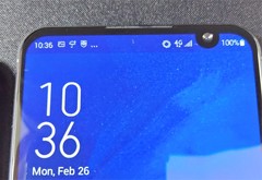 Asus ZenFone 6 with a right lateral notch. (Source: HDBlog)