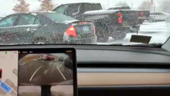 Tesla Model Y autoparking in the snow (image: Space Cat/X)