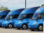 Tesla Semis at Megachargers (image: Pepsi)