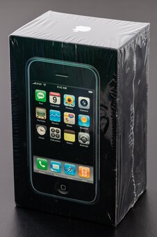 Factory-sealed original iPhone. (Image source: LCG Auctions)